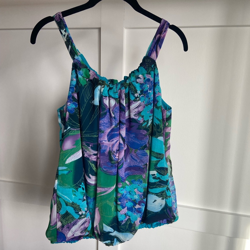 Floral balloon tank